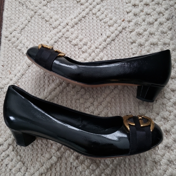Vintage Gucci heels - Picture 2 of 3